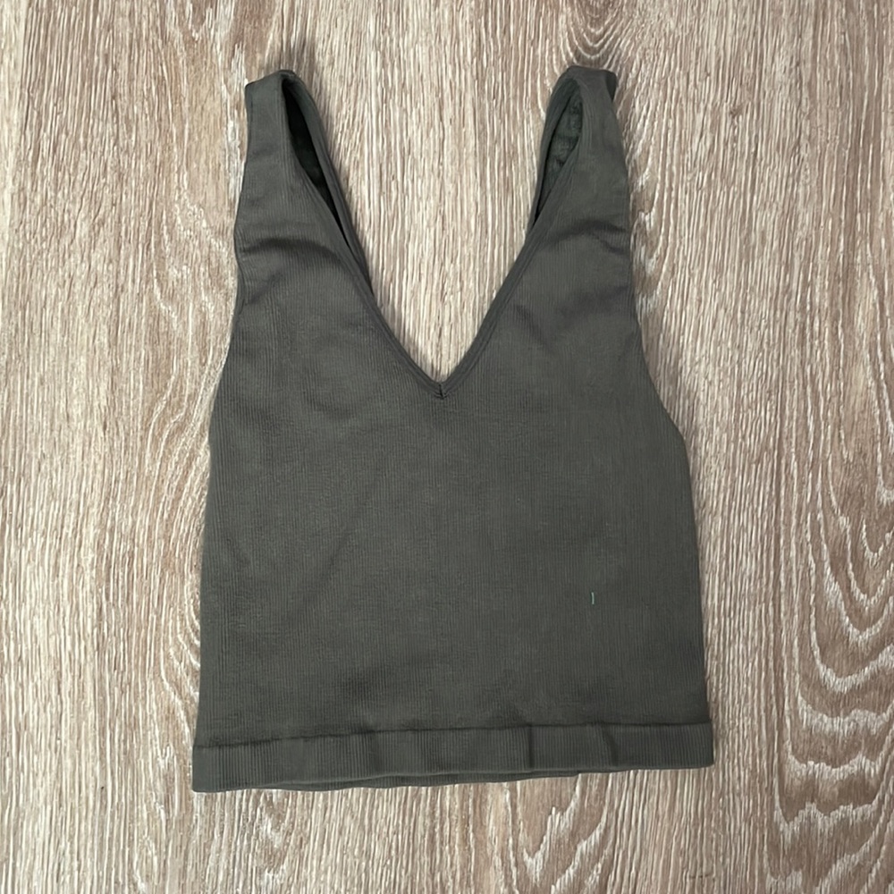 Green tank top size:large